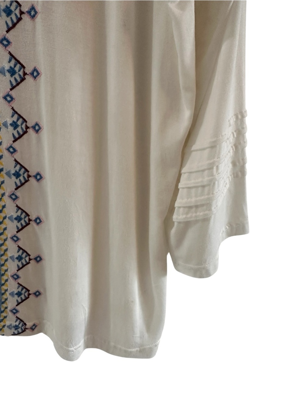 LIV Los Angeles White Embroidered V-Neck Tunic with Pintuck Sleeve Detail, 1X - Picture 7 of 13